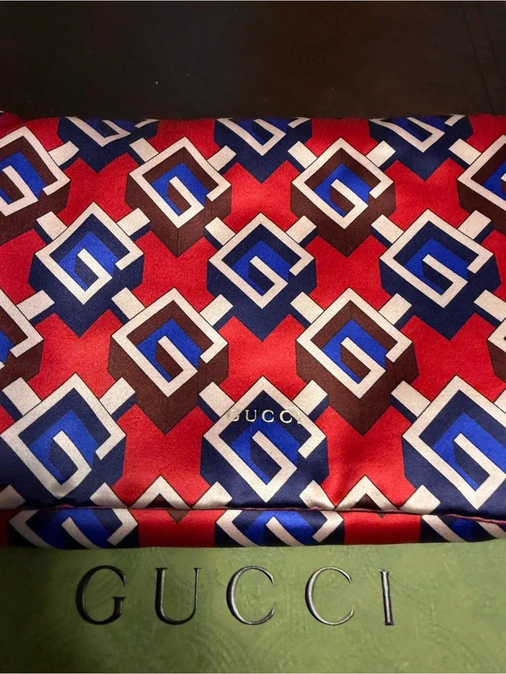 New Gucci Geometric G Logo Neck Pillow Travel Accessories Red Blue